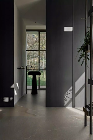 ARC-Coretech-28-B1_Flame dark.webp