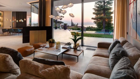 PrivateHouse-VillaEmerald-Italy11.webp