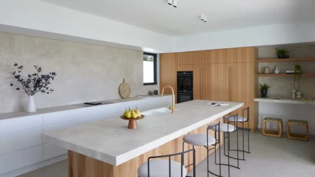 KitchenTop-PrivateHouseVanquish-Australia3-1024x576.webp